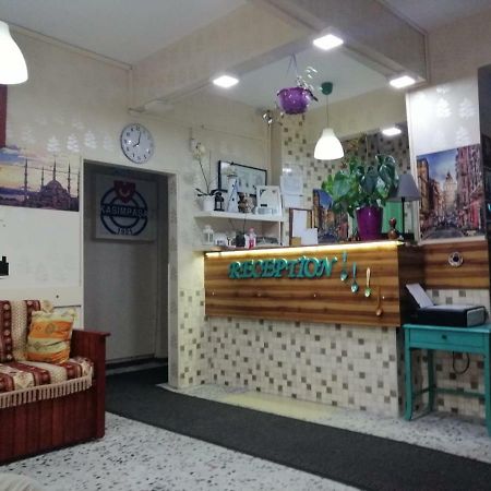 Hayat Pansiyon Albergue Estambul Exterior foto
